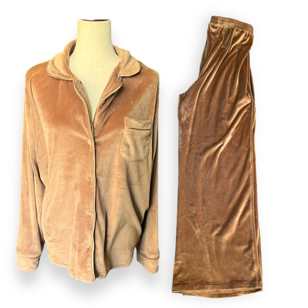 SKIMS Tan Velvet Pajama Set